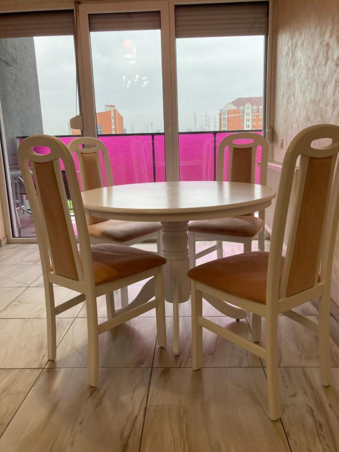 Bhoeme Apartament Oradea Exterior foto