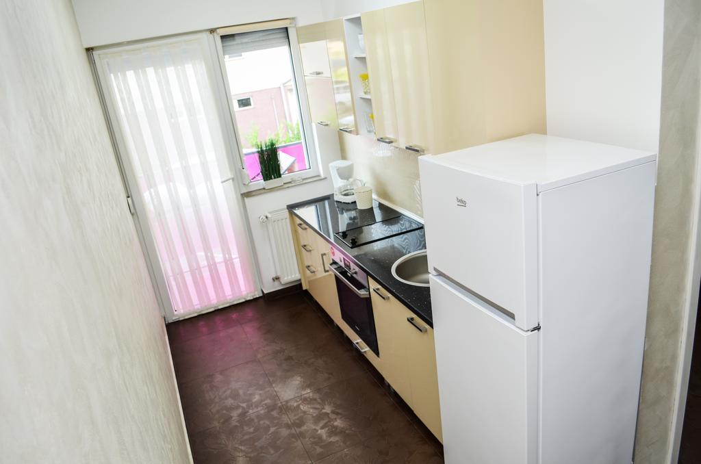Bhoeme Apartament Oradea Exterior foto